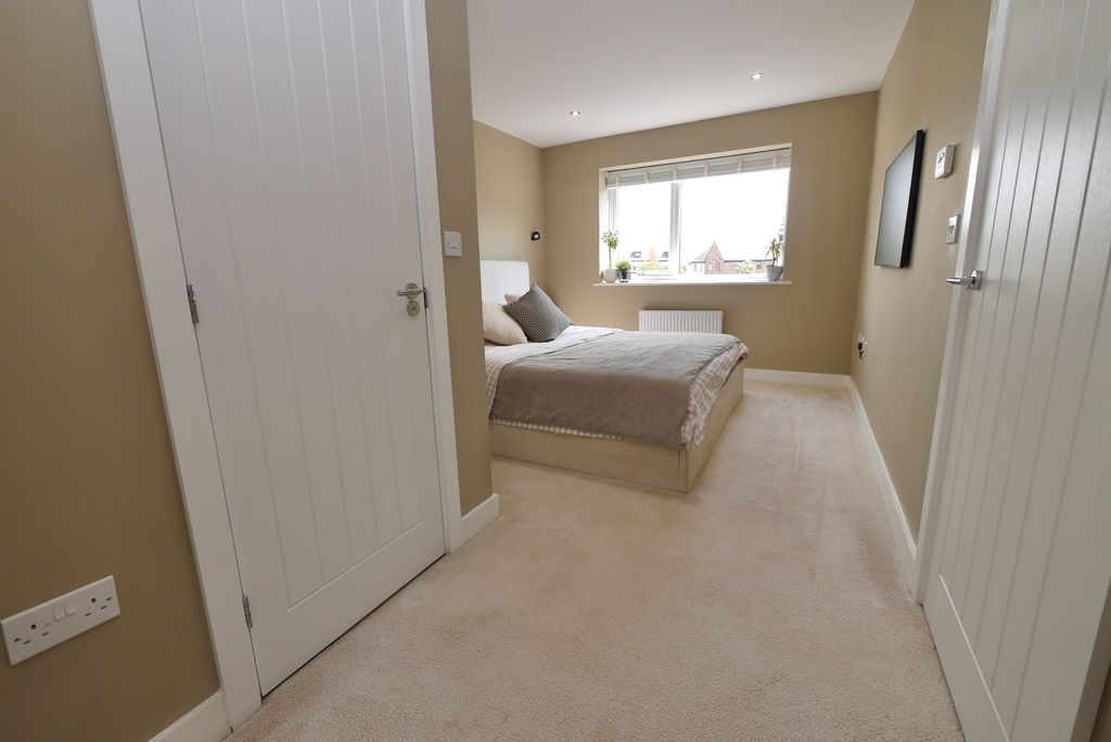 Additional image 16 of 3 bed detached house for saleSwan Road, Lakeside, Bessacarr DN4