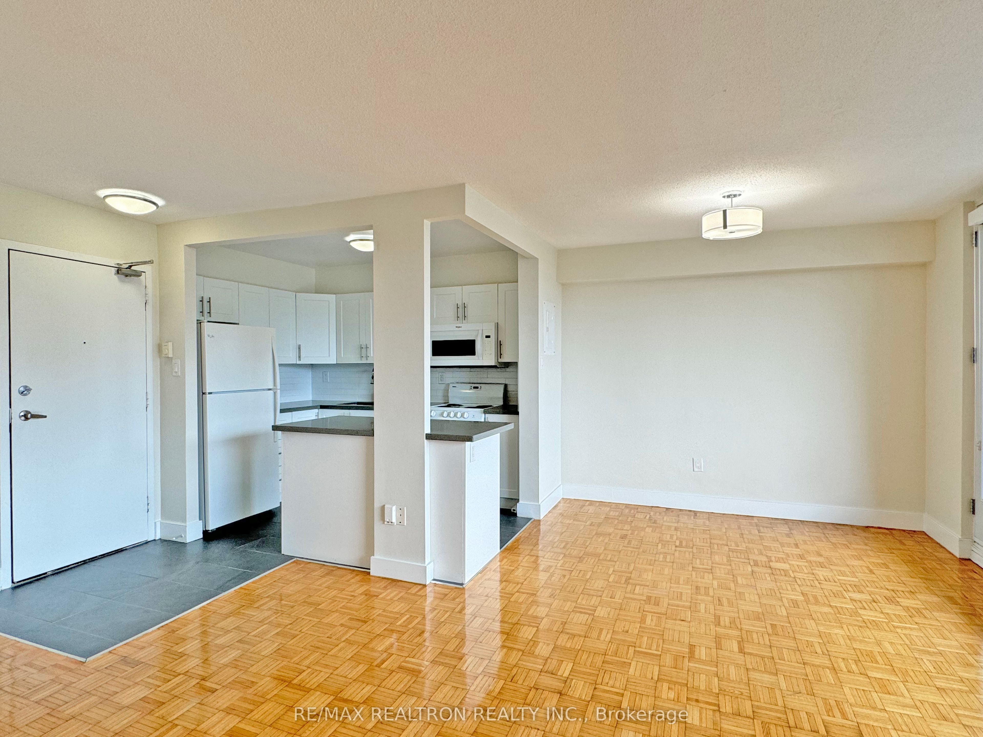 Additional image 2 of 2010-666 Spadina Avenue, Toronto, ON, M5S 2H8