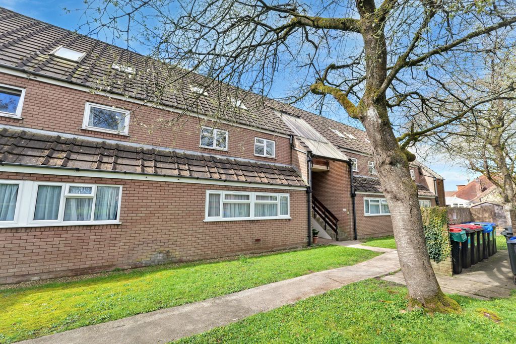 2 bed flat for salePrestleigh Road, Evercreech, Shepton Mallet, Somerset BA4
