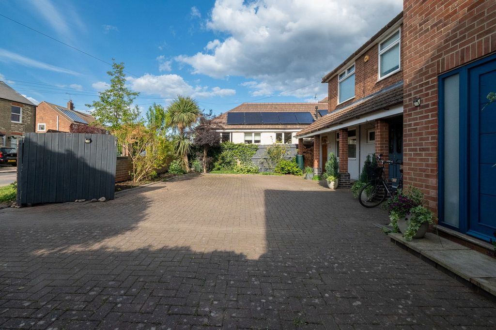 Additional image 35 of 4 bed detached house for saleFen Road, Cambridge CB4