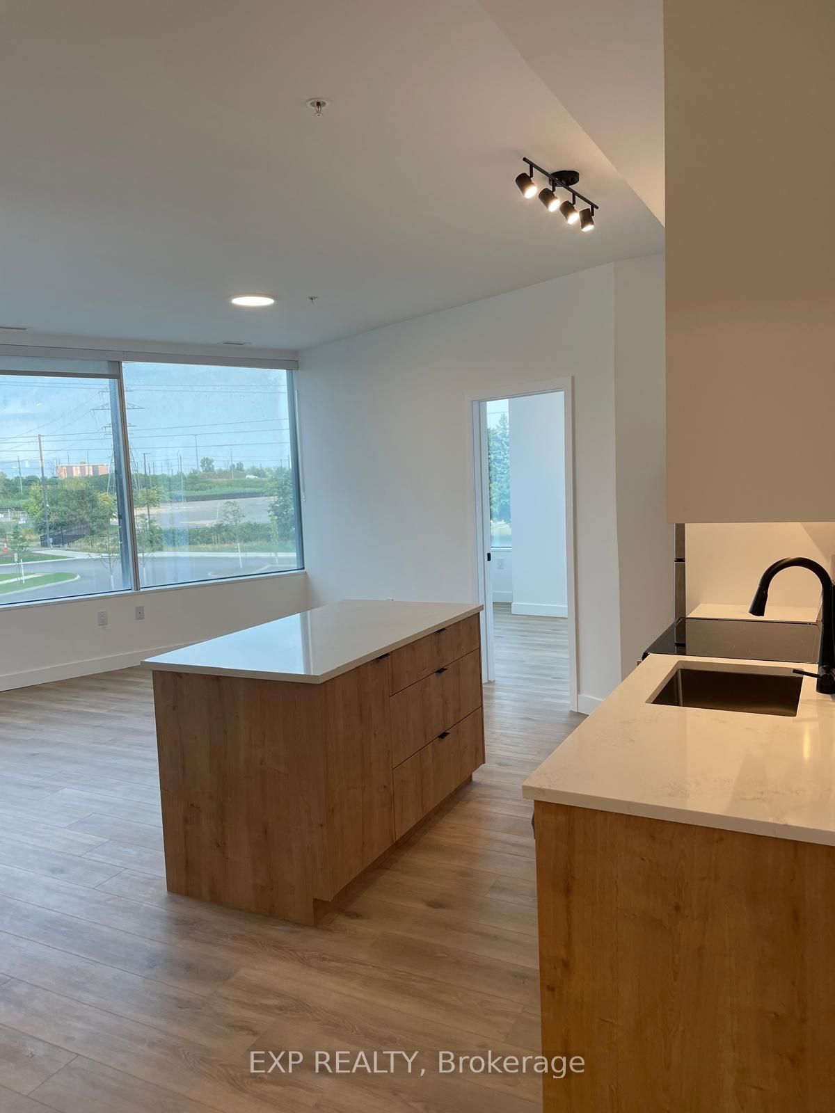 Additional image 6 of 612-1600 James Naismith Drive, Ottawa, ON, K1B 5N8