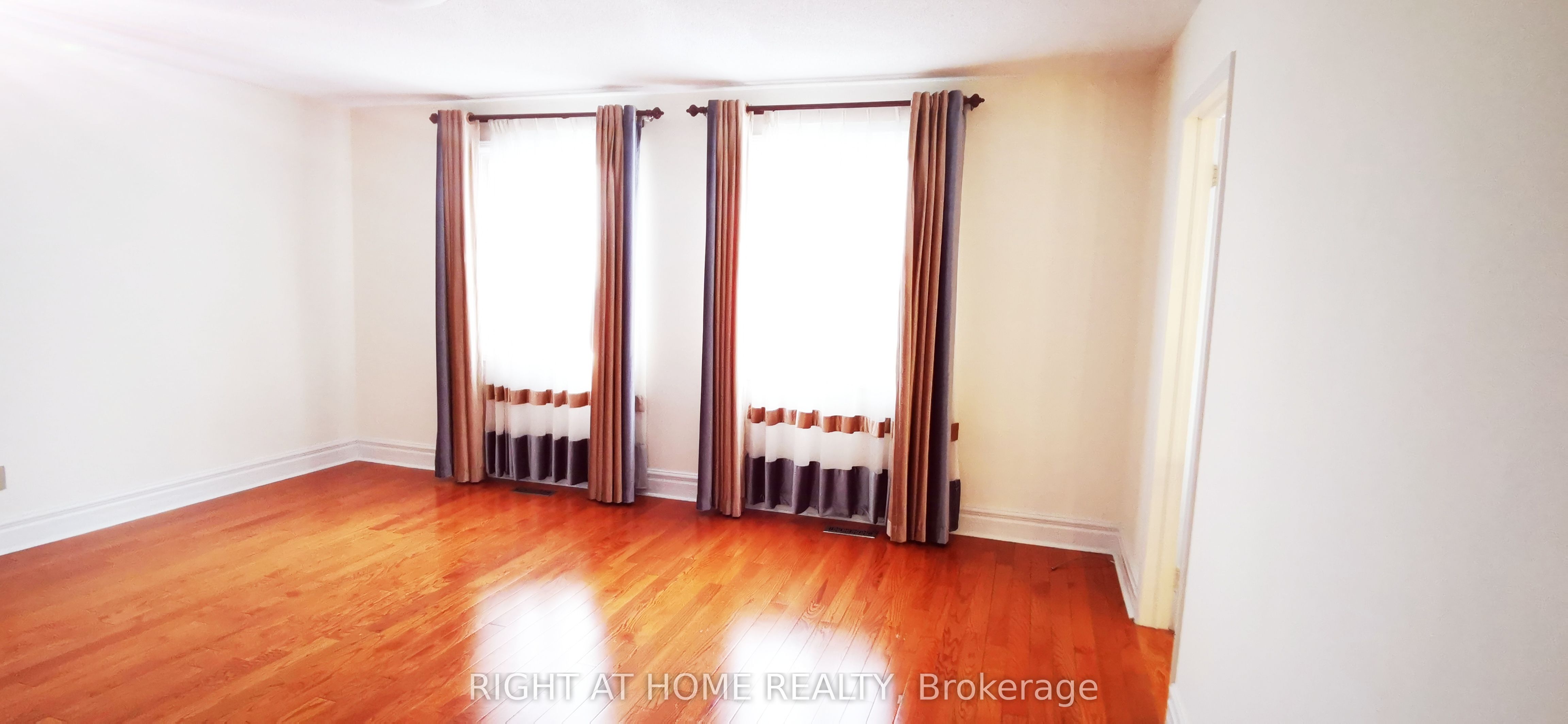 Additional image 4 of 358 Valleymede Drive, Richmond Hill, ON, L4B 3E8