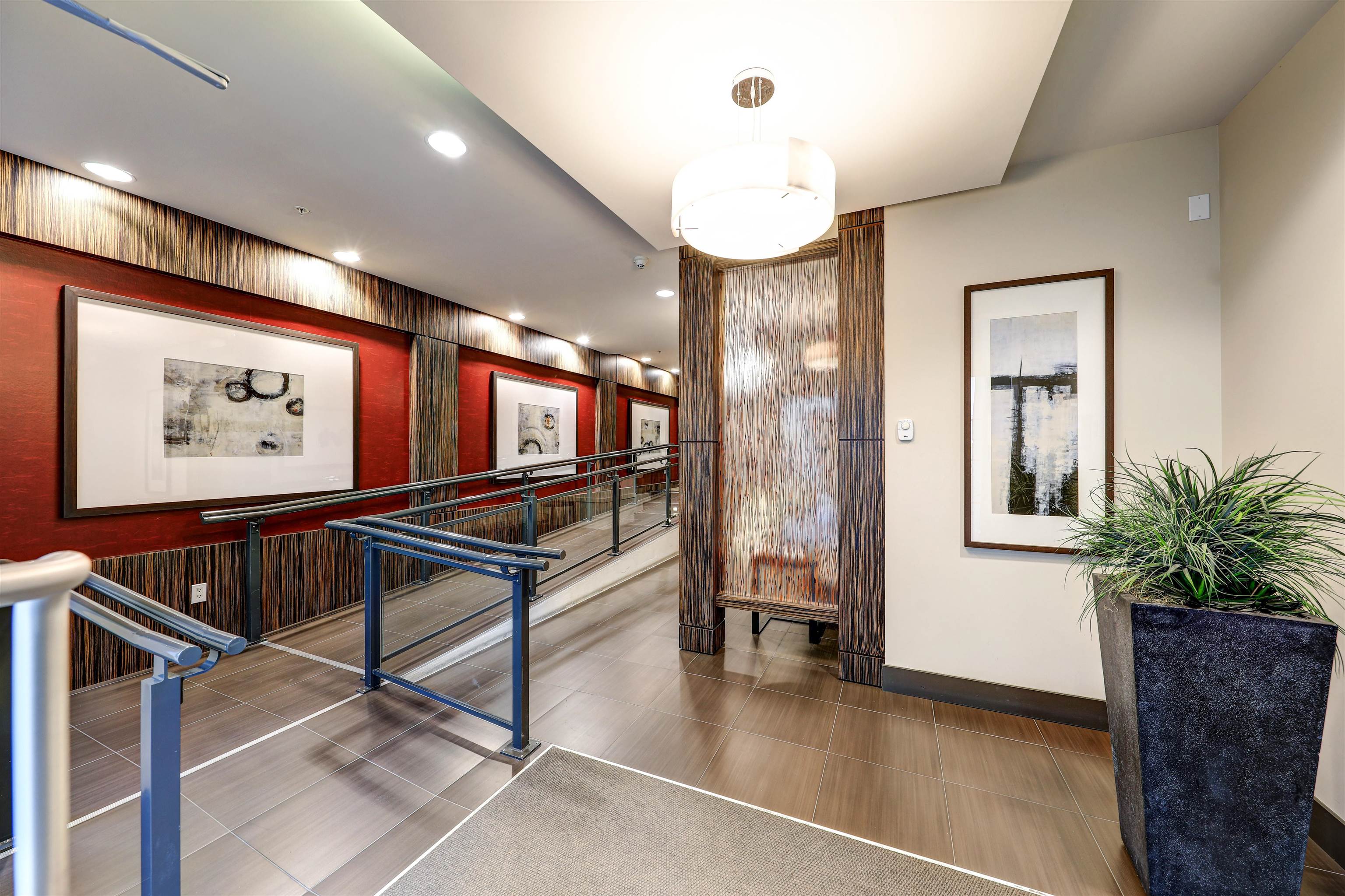 Additional image 2 of 205-2940 King George Boulevard, Surrey, BC, V4P 1A2