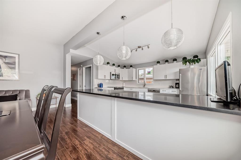 Additional image 6 of 5519 Buckthorn Road NW, Calgary, AB, T2K 2Y6