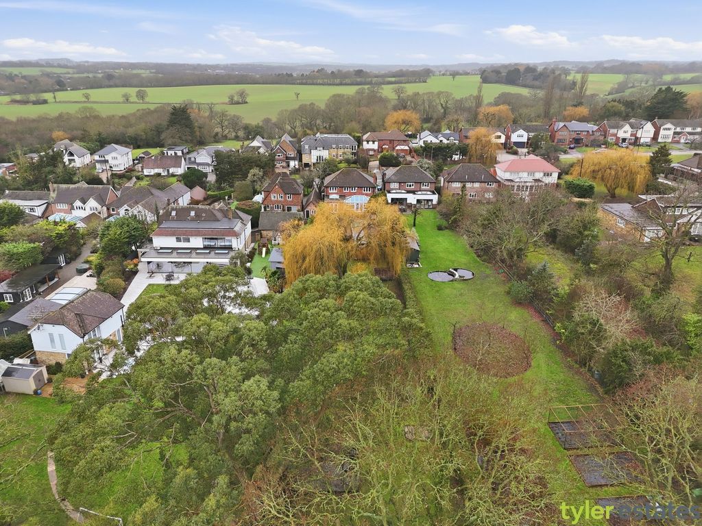 Additional image 46 of 5 bed detached house for saleNoak Hill Road, Billericay CM12