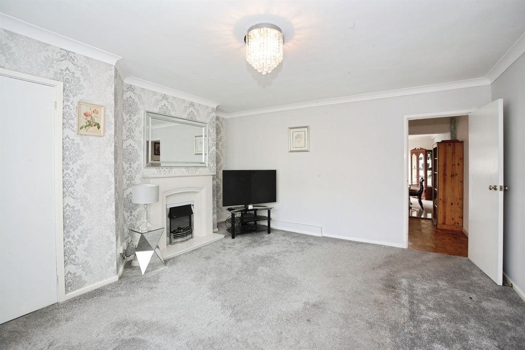 Additional image 4 of 4 bed semi-detached house for saleMardy Crescent, Caerphilly CF83