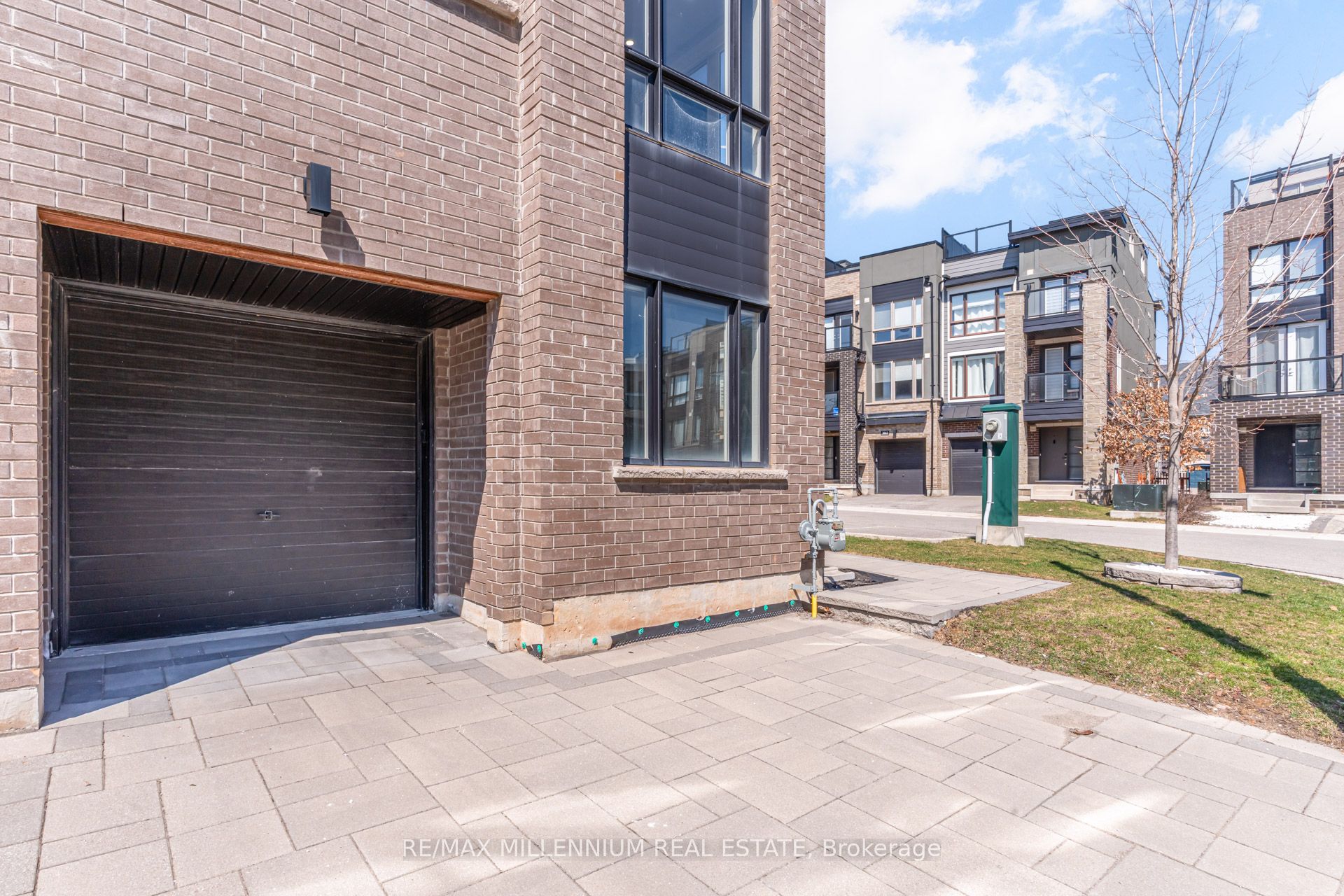 Additional image 3 of 3058 Blacktusk Common, Oakville, ON, L6H 0R9