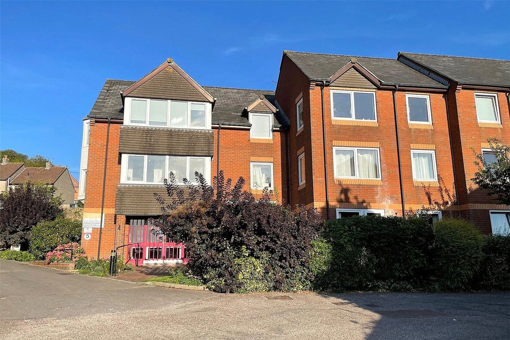 2 bed flat for saleCarrington Way, Wincanton, Somerset BA9