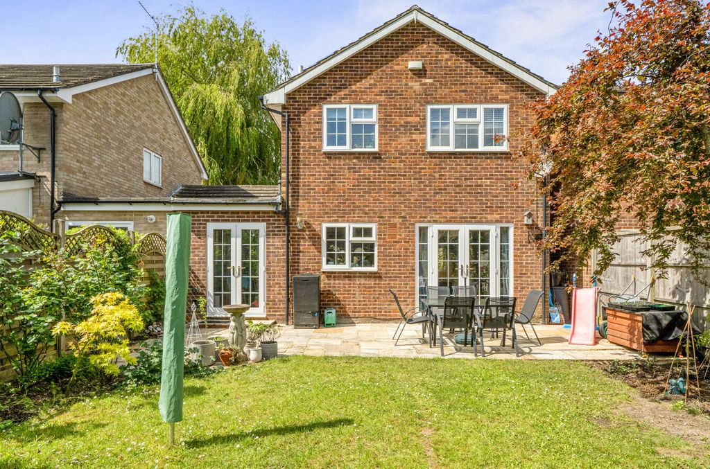 Additional image 20 of 3 bed link detached house for saleKnox Green, Binfield, Bracknell, Berkshire RG42