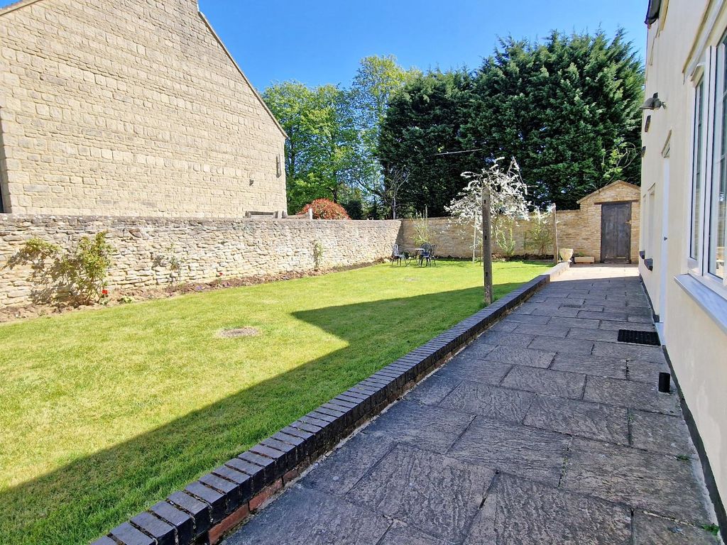 Additional image 28 of 6 bed detached house for saleFringford Road, Caversfield, Bicester OX27
