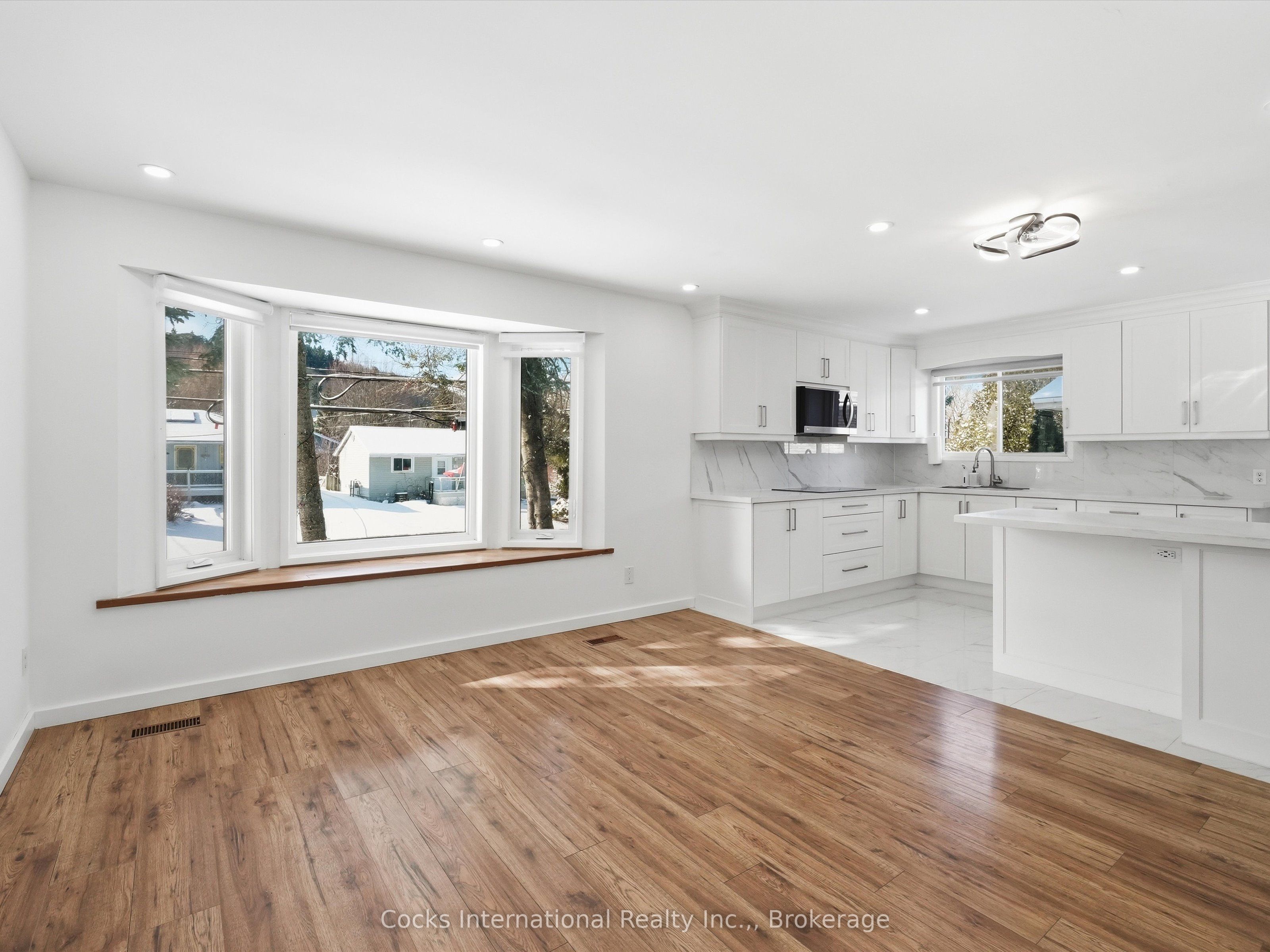 Additional image 4 of 36 Susan Street W, Huntsville, ON, P1H 1X2