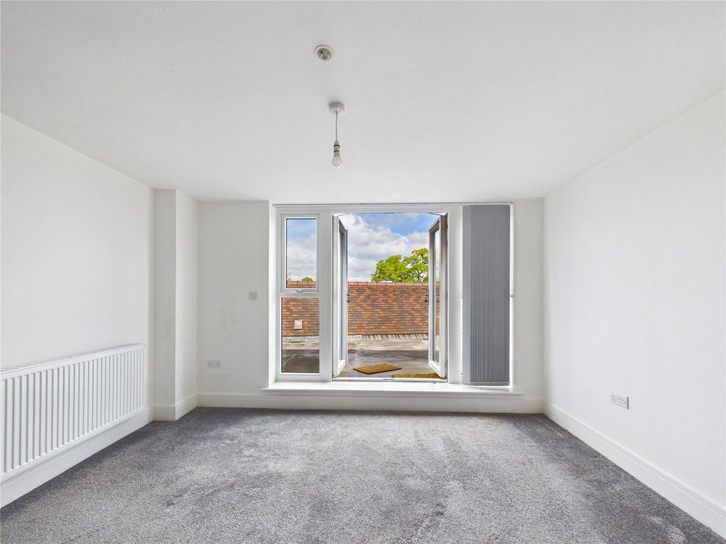 Additional image 6 of 2 bed flat for saleGrundisburgh Road, Woodbridge, Suffolk IP12