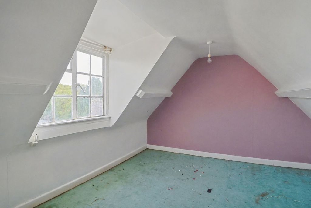 Additional image 6 of 3 bed flat for saleFlat 6 Blandford House, 47 East Street, Blandford Forum, Dorset DT11