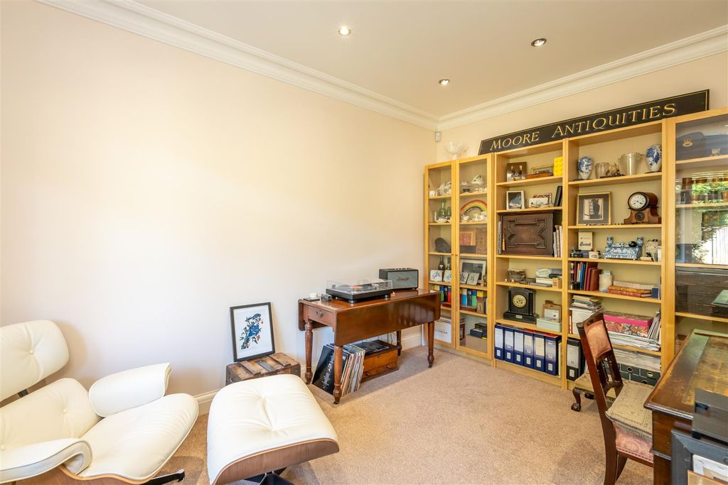 Additional image 11 of 5 bed detached house for saleSilverston Avenue, Aldwick, Bognor Regis PO21
