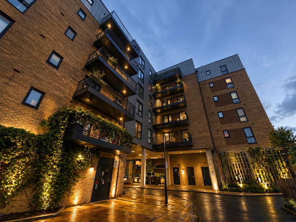 2 bed flat for saleAffinity Place, Borehamwood WD6