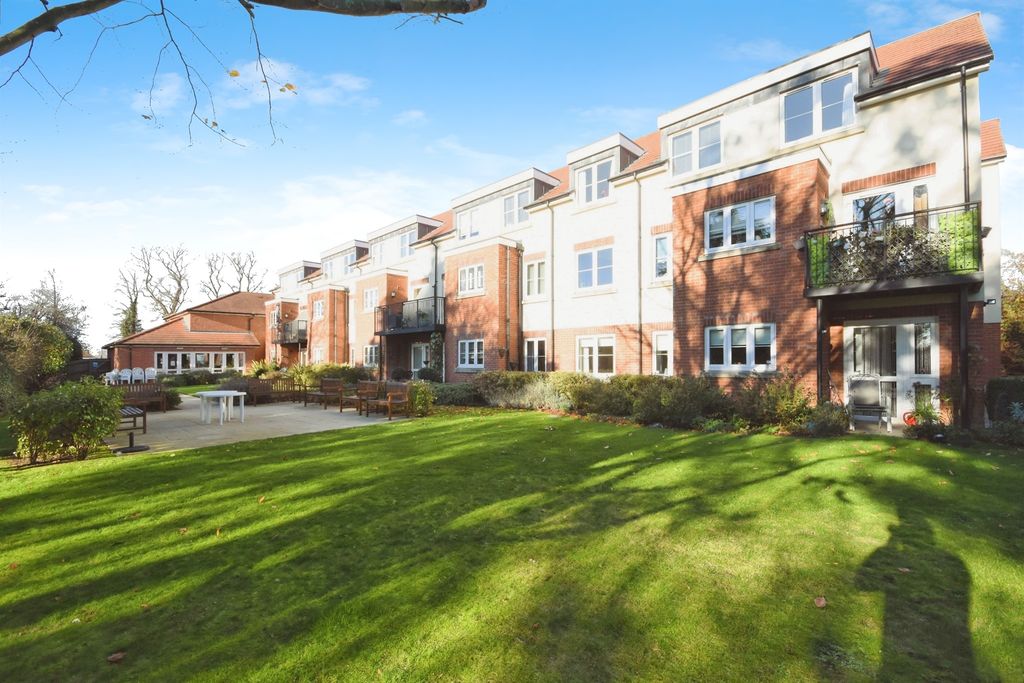 Additional image 16 of 1 bed flat for saleLaindon Road, Billericay CM12