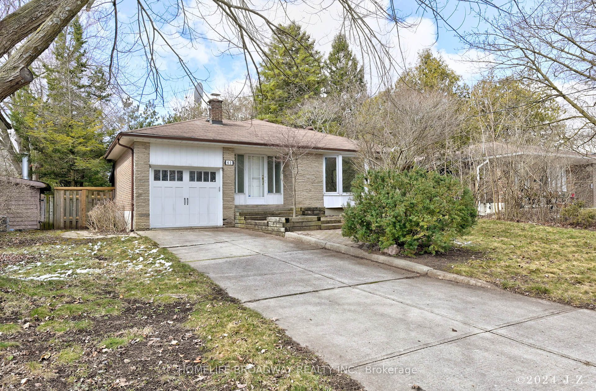 42 Sciberras Road, Markham, ON, L3R 2J3