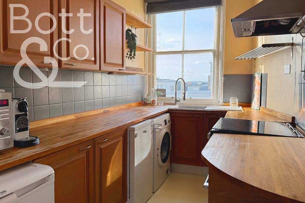 1 bed flat for saleNew Steine, Brighton BN2 photo 4