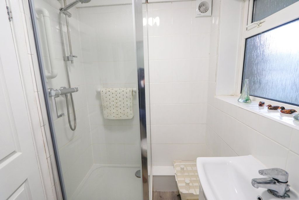 Additional image 8 of 2 bed flat for saleMarley Gardens, Battle TN33