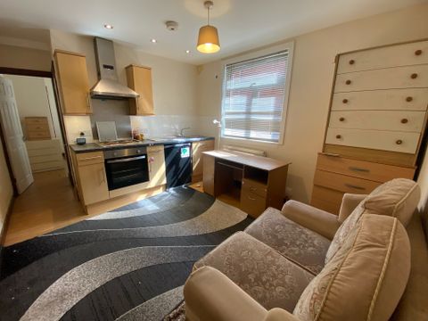 Cedar Road, Southampton SO14