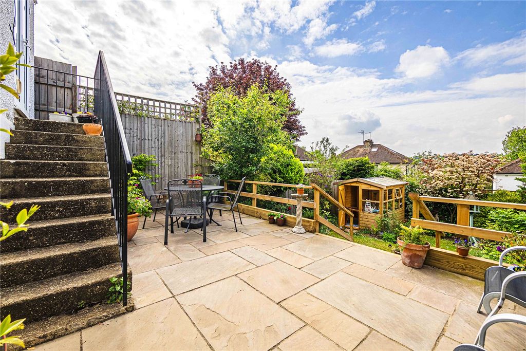 Additional image 20 of 3 bed semi-detached house for saleMeadow Road, Berkhamsted, Hertfordshire HP4