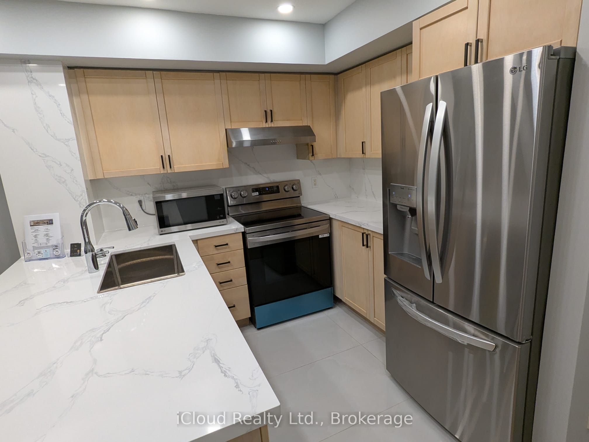 Additional image 4 of 11-285 Antibes Drive, Toronto, ON, M2R 3X9