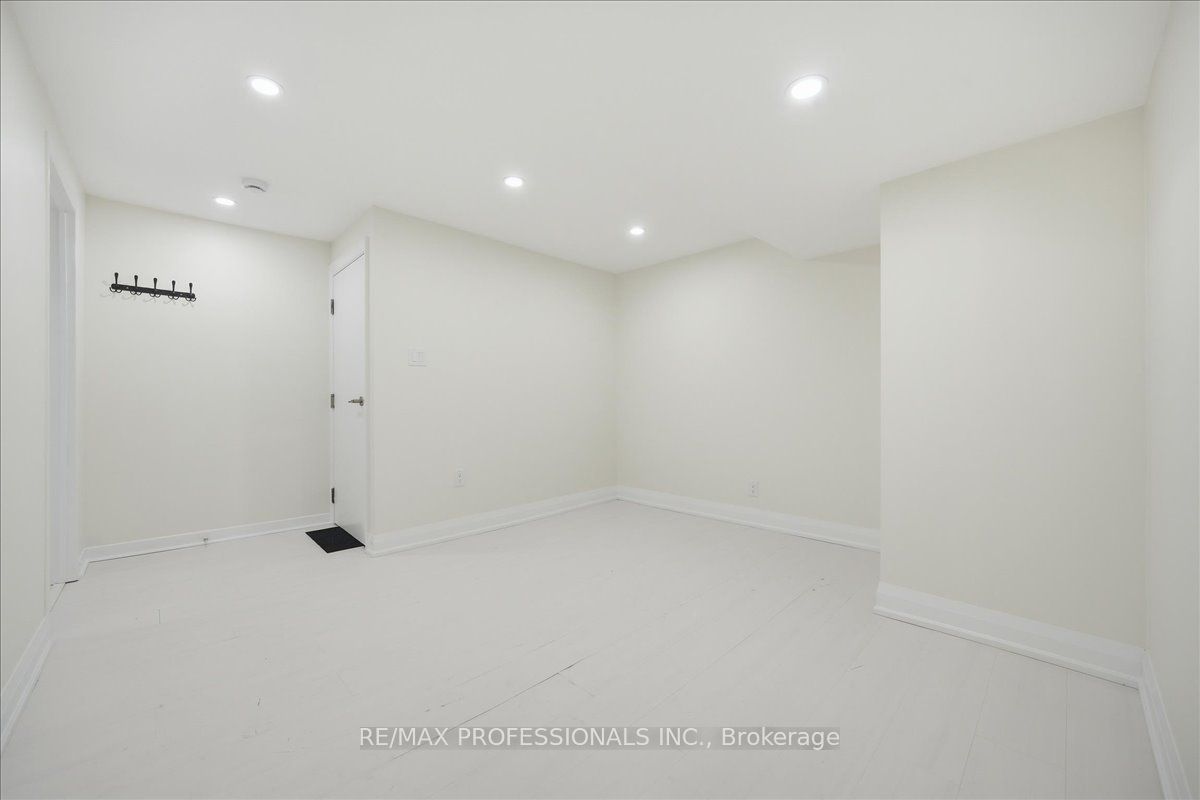 Additional image 5 of C-9611 Keele Street, Vaughan, ON, L6A 1M1