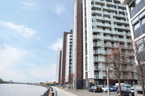 Castlebank Place, Glasgow, Glasgow G11