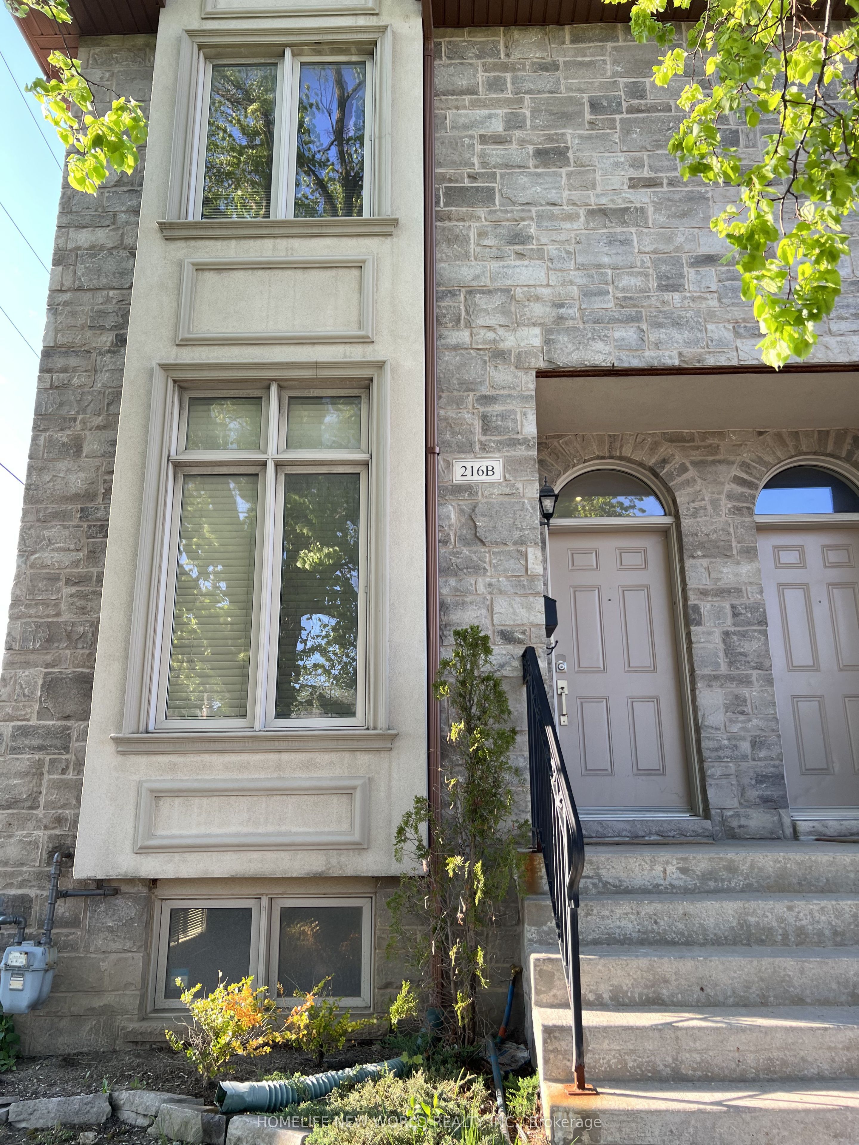 216B Finch Avenue W, Toronto, ON, M2R 1M5