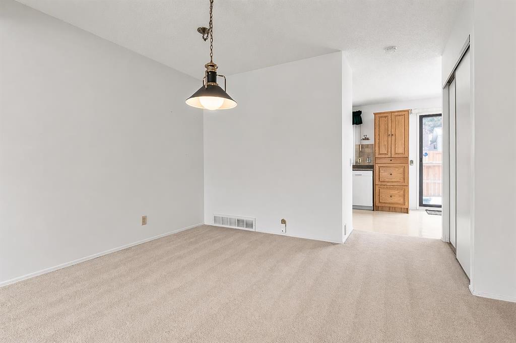 Additional image 6 of 32-5019 46 Avenue SW, Calgary, AB, T3E 6R1