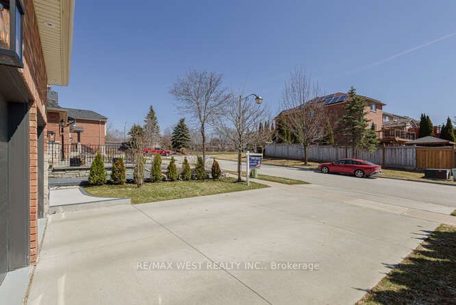 Additional image 3 of 6 Gray Park Drive, Caledon, ON, L7E 2N3