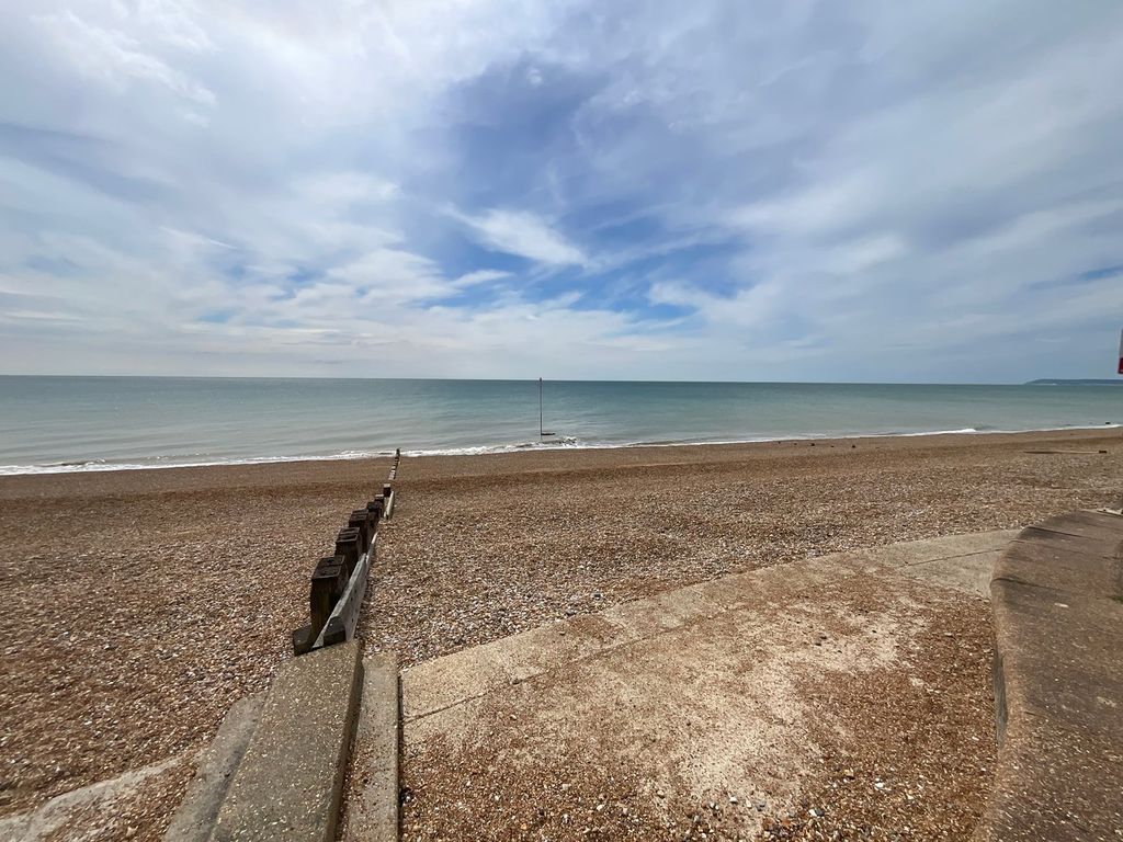 Additional image 16 of 2 bed flat for salePark Avenue, Bexhill TN39