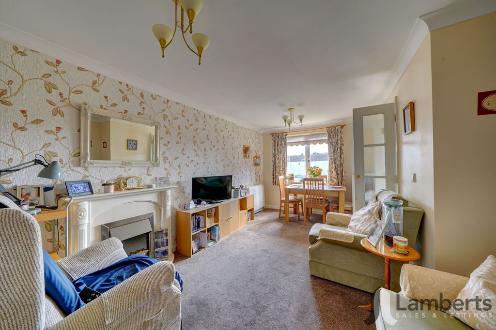 Additional image 4 of 1 bed flat for saleNew Road, Studley B80