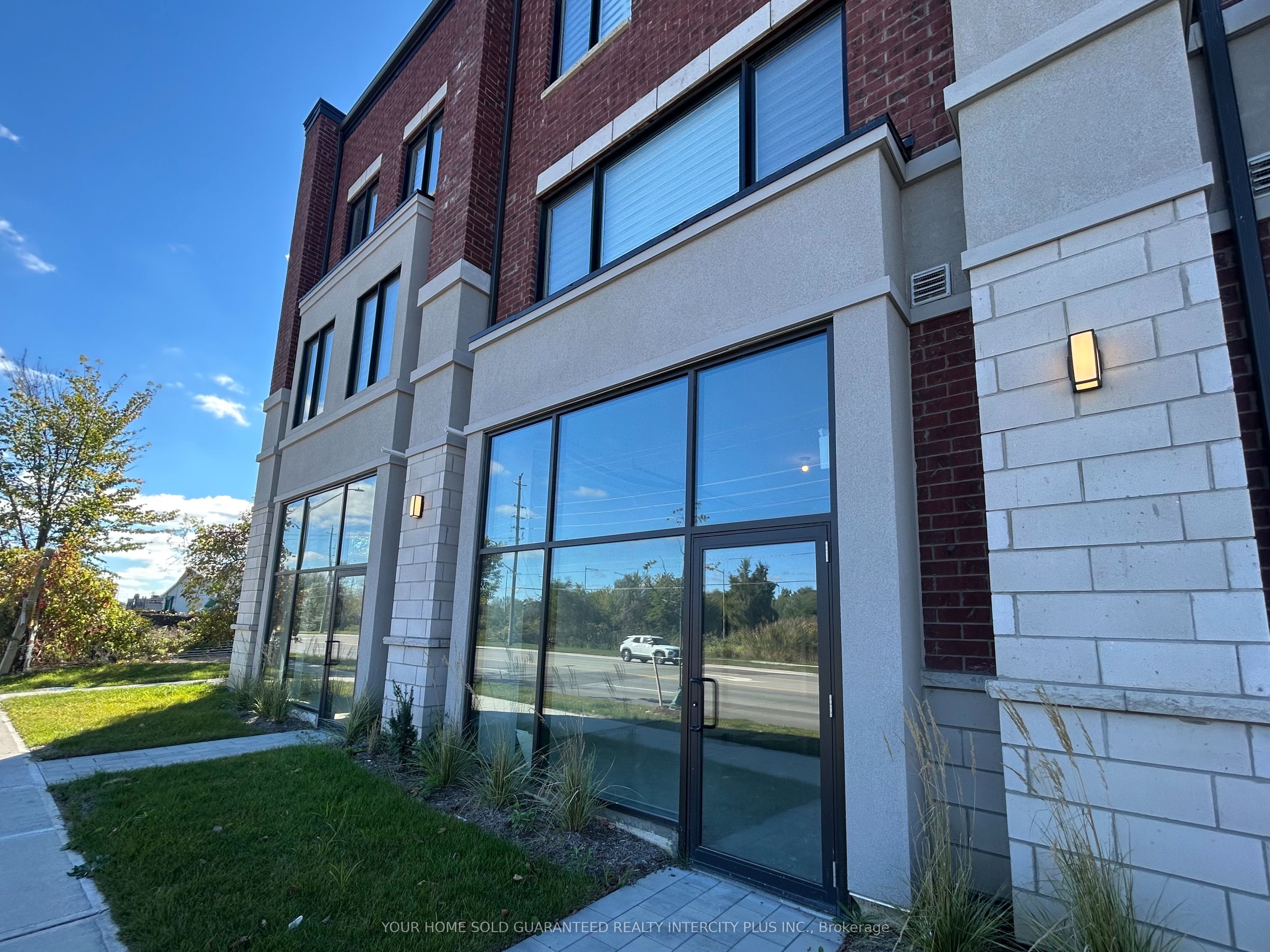Additional image 3 of 2-200 Dissette Street, Bradford West Gwillimbury, ON, L3Z 4M2