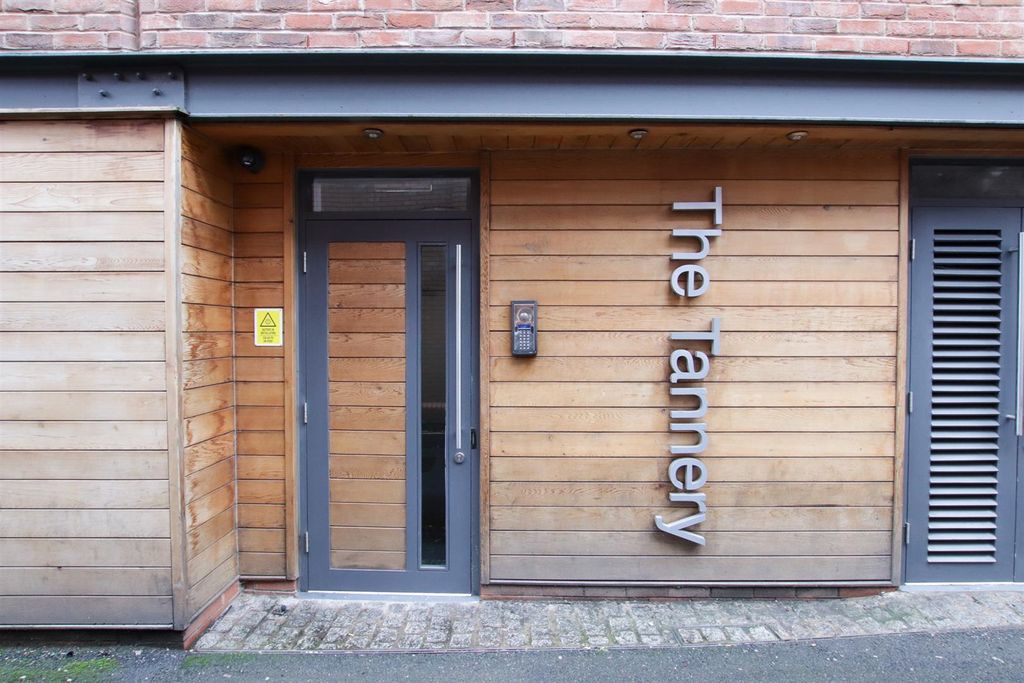 Additional image 9 of 1 bed flat for saleBack Grafton Street, Altrincham WA14