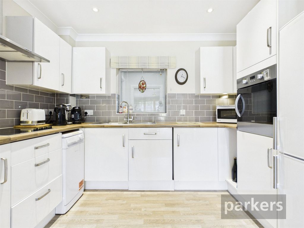 Additional image 4 of 2 bed flat for saleButtercross Lane, Witney, Oxfordshire OX28
