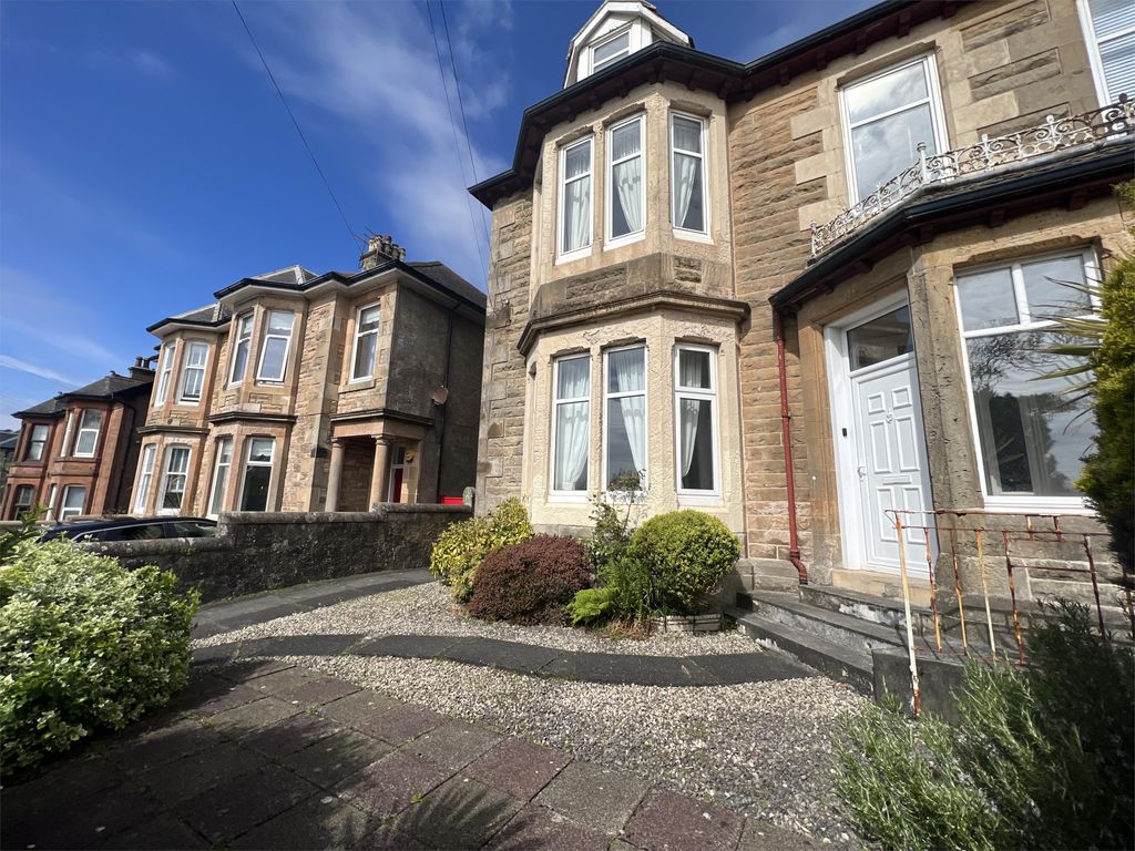 6 bed semi-detached house for sale37 South Beach Road, Ardrossan KA22