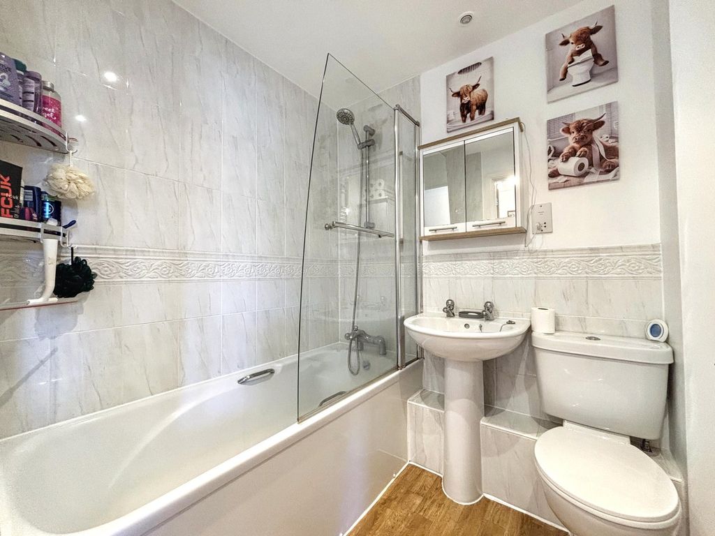 Additional image 11 of 2 bed flat for salePierwarden Mews, St Leonards-On-Sea TN38