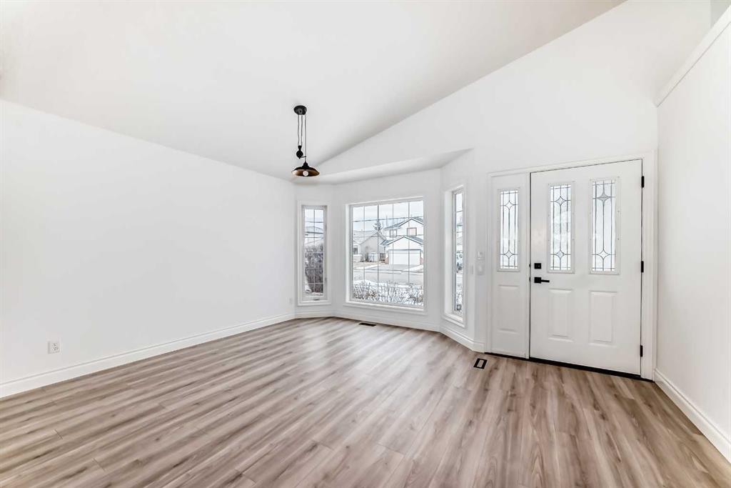 Additional image 4 of 228 Woodside Crescent NW, Airdrie, AB, T4B 2G8