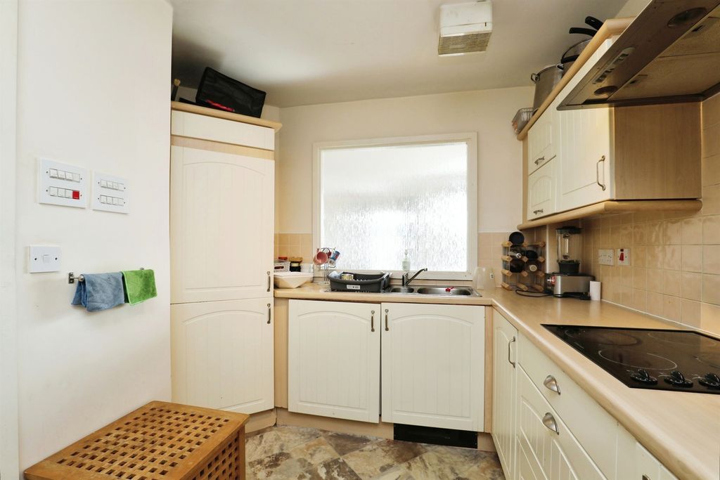 Additional image 5 of 2 bed flat for saleHeol Llinos, Thornhill, Cardiff CF14
