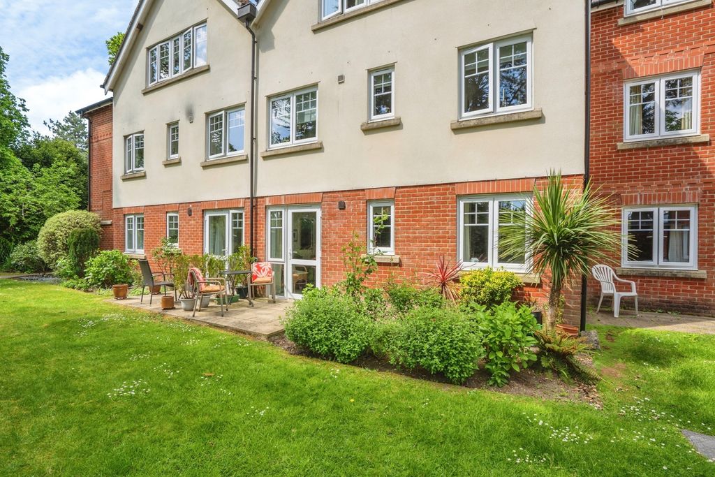 Additional image 15 of 1 bed flat for saleNew Brighton Road, Emsworth, Hampshire PO10