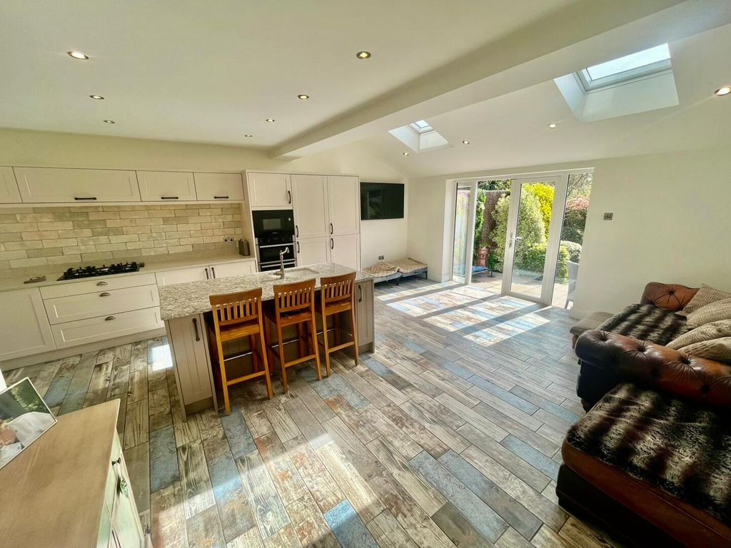 Additional image 18 of 4 bed semi-detached house for saleSandhurst Avenue Lytham St. Annes, Lancashire FY8