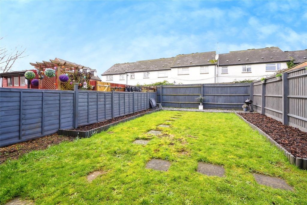 Additional image 23 of 3 bed semi-detached house for saleChichester Close, Bicester, Oxfordshire OX26