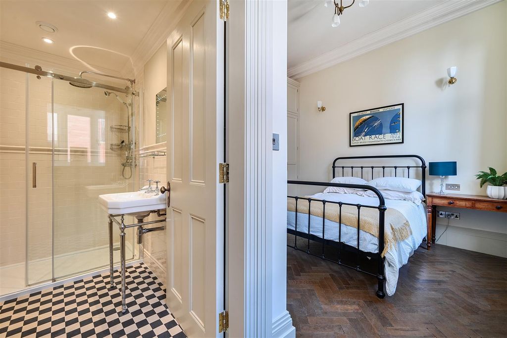 Additional image 10 of 2 bed flat for saleSouth Street, Bridport DT6