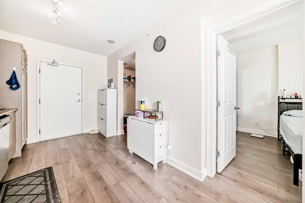 Additional image 5 of 506-30 Brentwood Common NW, Calgary, AB, T2L2L8