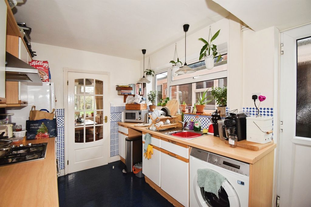 Additional image 10 of 3 bed semi-detached house for saleAsh Tree Road, Oadby, Leicester LE2