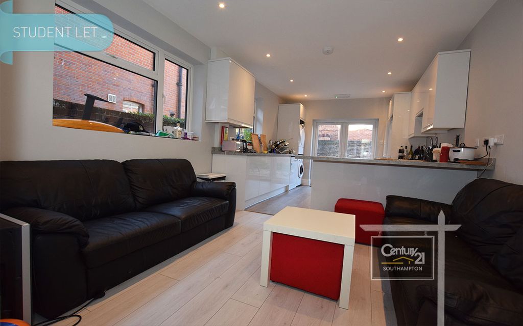 Additional image 4 of 5 bed semi-detached house for sale|Ref: R173020|, Kenilworth Road, Southampton SO15