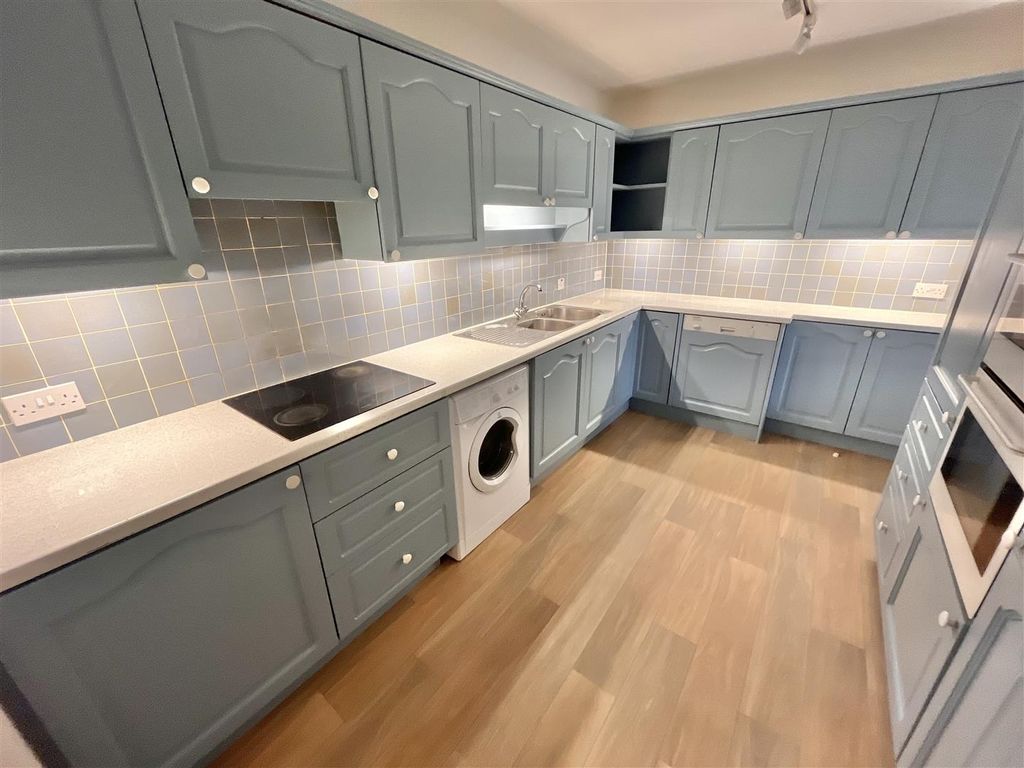 Additional image 5 of 2 bed flat for saleMacclesfield Road, Wilmslow SK9