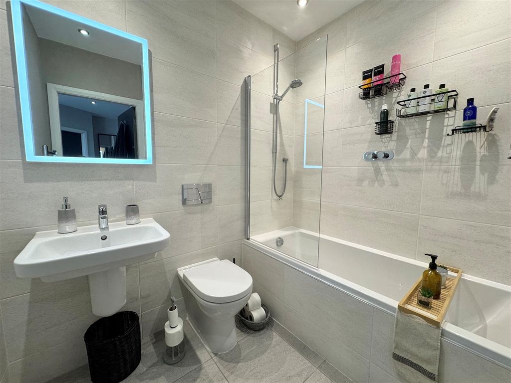 Additional image 8 of 1 bed flat for sale14 Bollin Heights, 3 Macclesfield Road, Wilmslow SK9