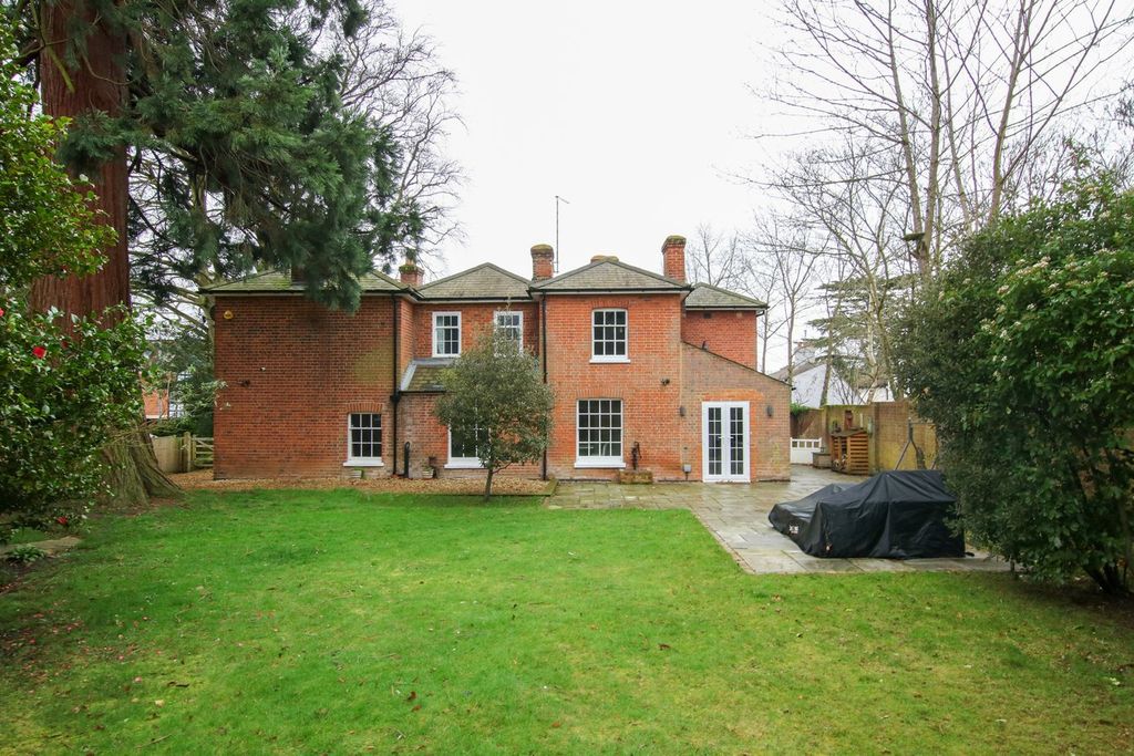Additional image 30 of 5 bed detached house for saleMilton Road, Wokingham RG40